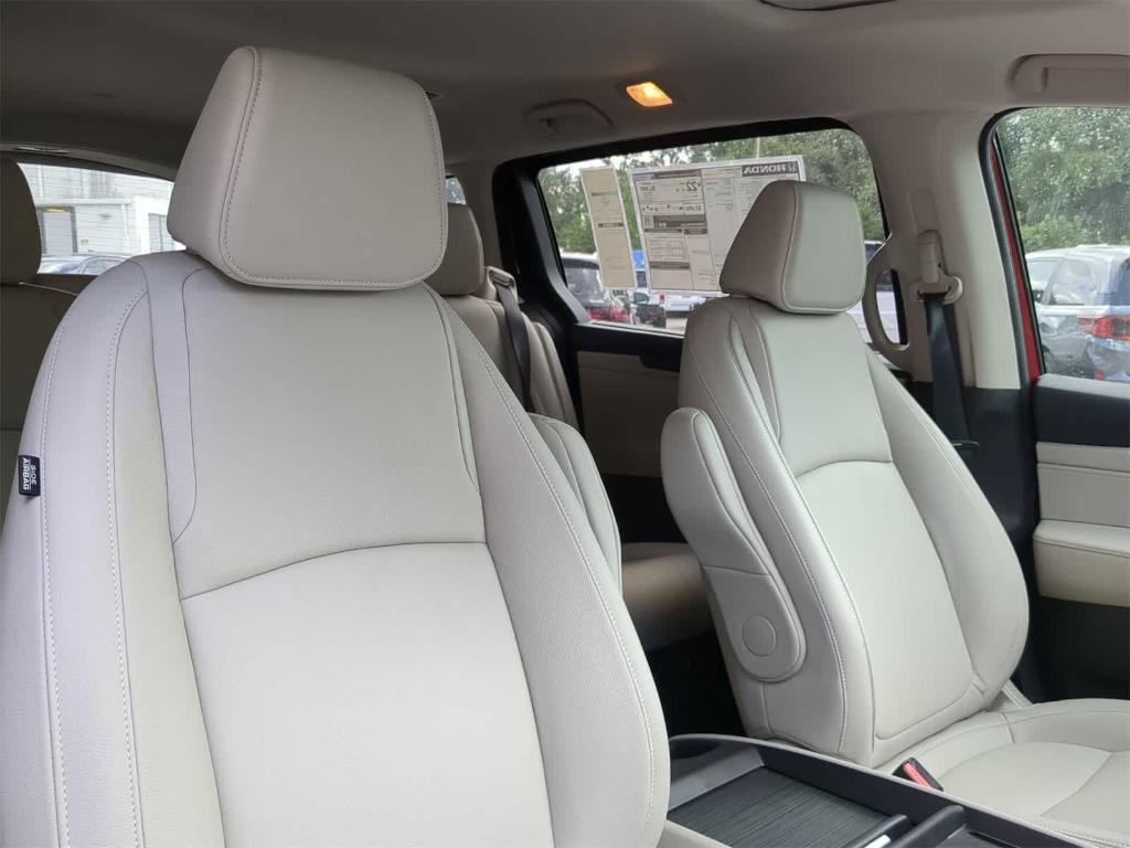 new 2025 Honda Odyssey car, priced at $42,294