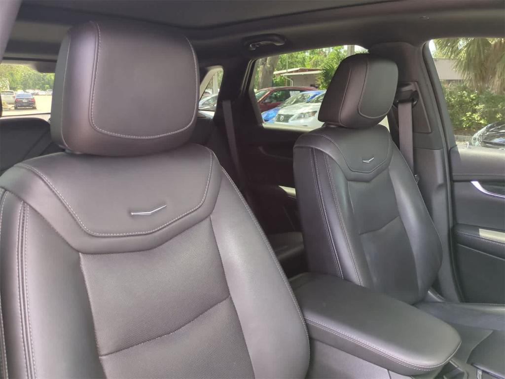 used 2021 Cadillac XT5 car, priced at $24,389