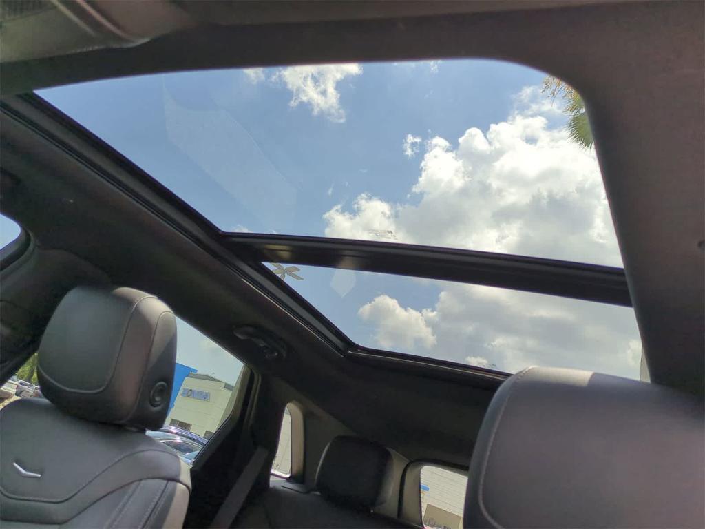 used 2021 Cadillac XT5 car, priced at $23,201