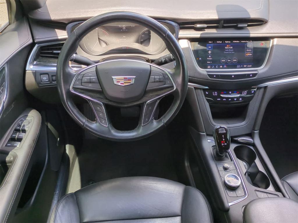used 2021 Cadillac XT5 car, priced at $24,389