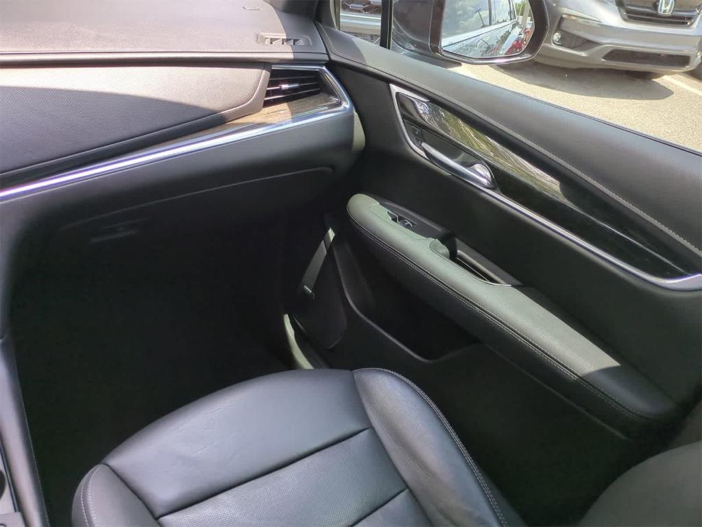 used 2021 Cadillac XT5 car, priced at $23,201