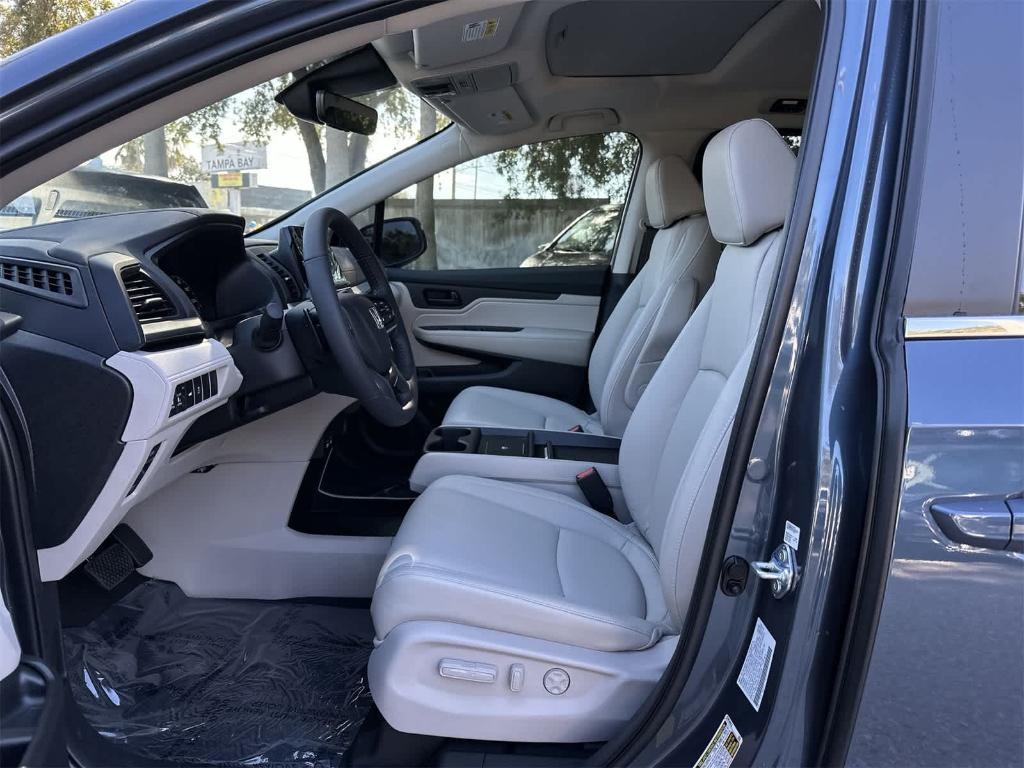 new 2026 Honda Odyssey car, priced at $43,034