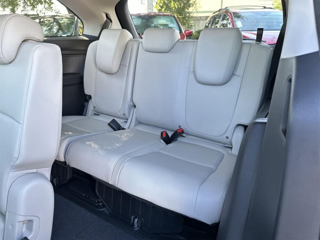 new 2026 Honda Odyssey car, priced at $43,034