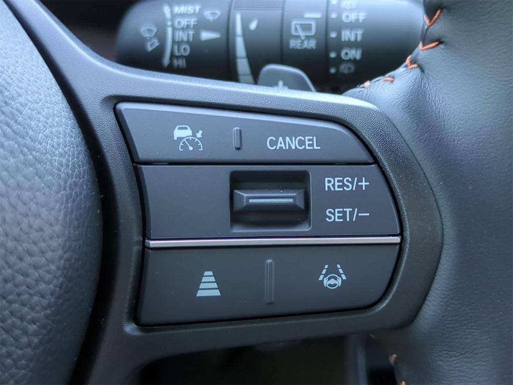 new 2025 Honda CR-V Hybrid car, priced at $39,770