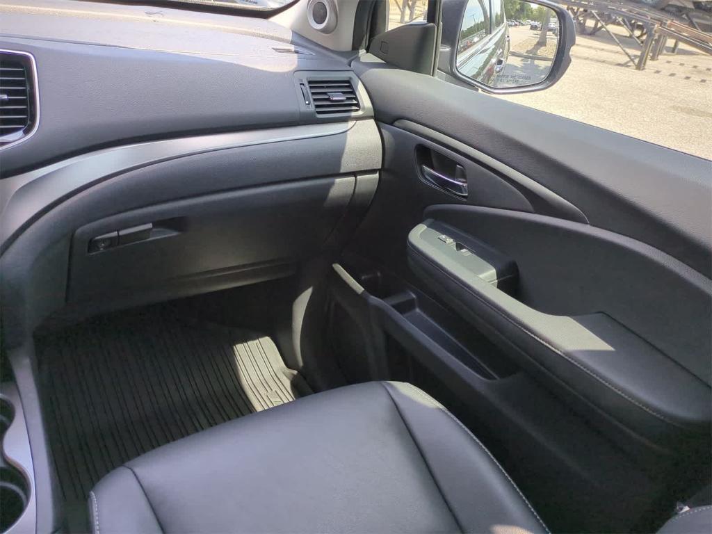 used 2022 Honda Pilot car, priced at $31,222
