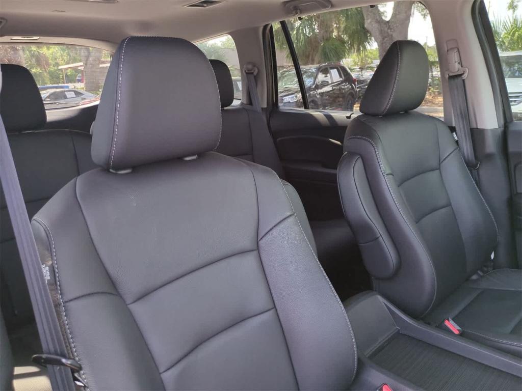 used 2022 Honda Pilot car, priced at $31,222