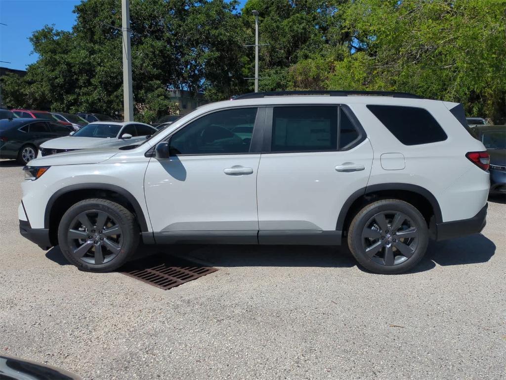 new 2025 Honda Pilot car, priced at $40,421