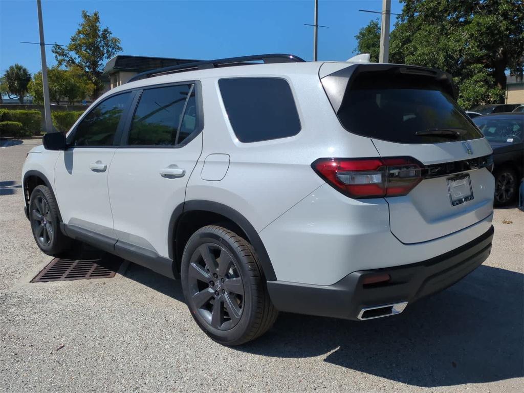 new 2025 Honda Pilot car, priced at $40,421