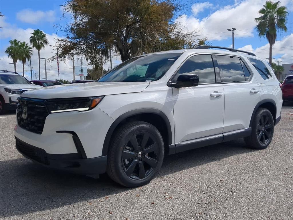 new 2025 Honda Pilot car, priced at $52,452