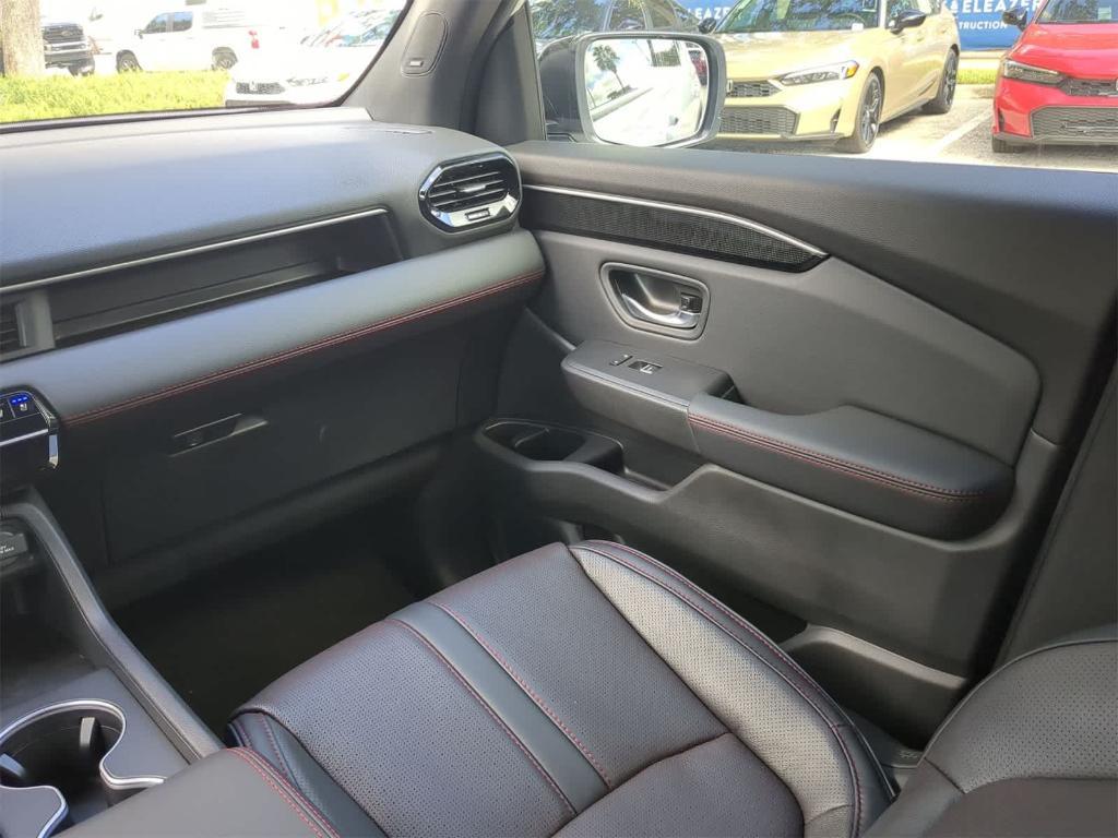 new 2025 Honda Pilot car, priced at $52,452