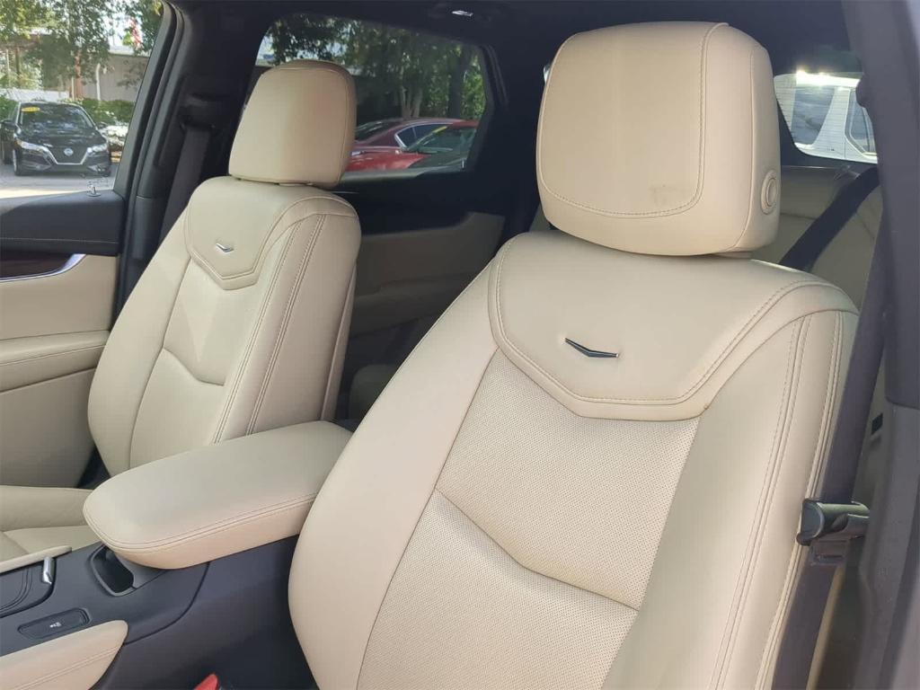 used 2017 Cadillac XT5 car, priced at $14,948