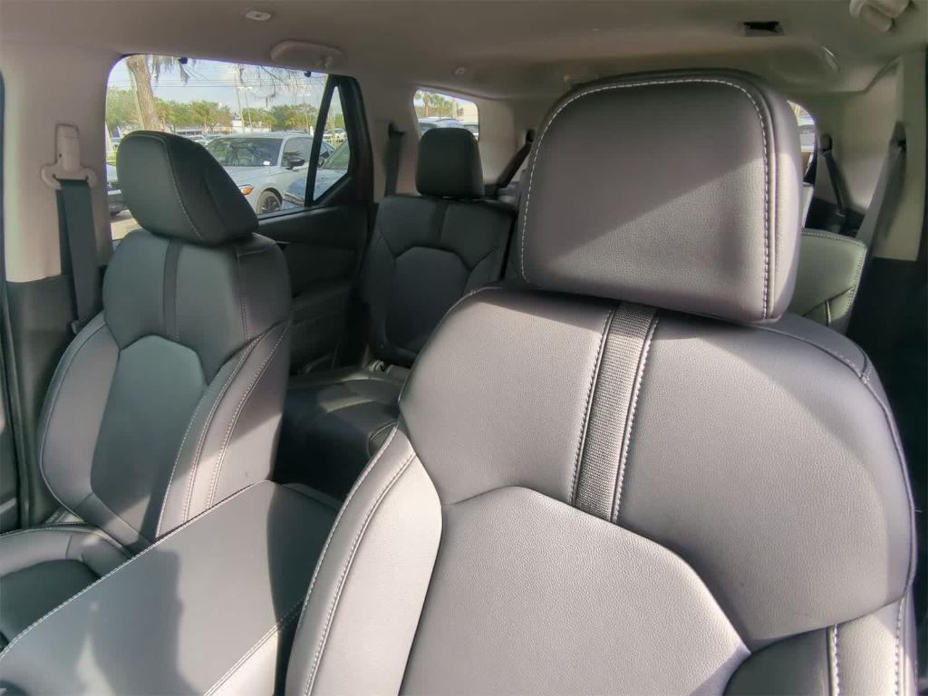 new 2025 Honda Pilot car, priced at $46,306