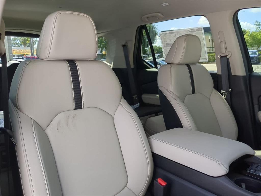 new 2026 Honda Passport car, priced at $44,210