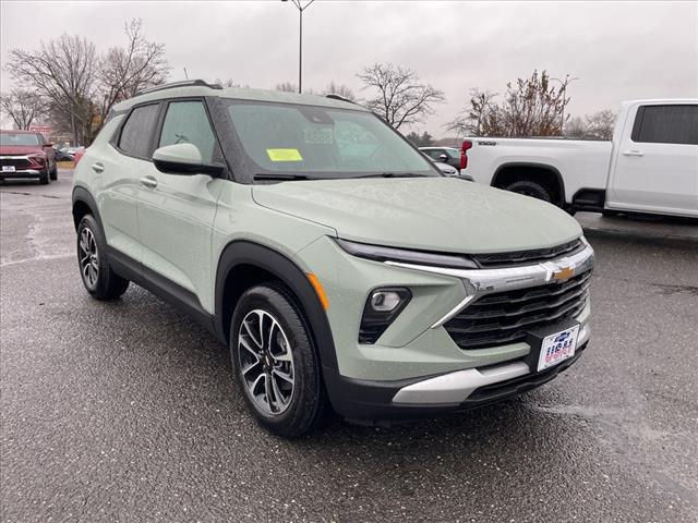 new 2025 Chevrolet TrailBlazer car, priced at $28,580