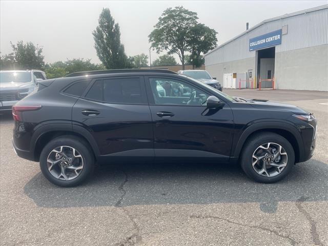 new 2025 Chevrolet Trax car, priced at $24,235