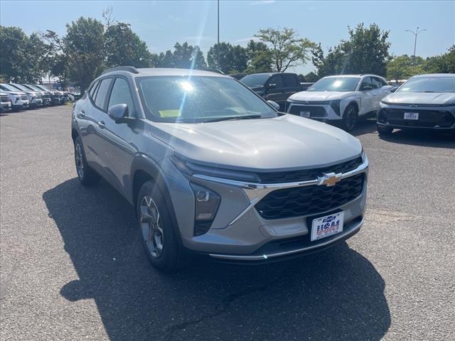 new 2025 Chevrolet Trax car, priced at $24,234