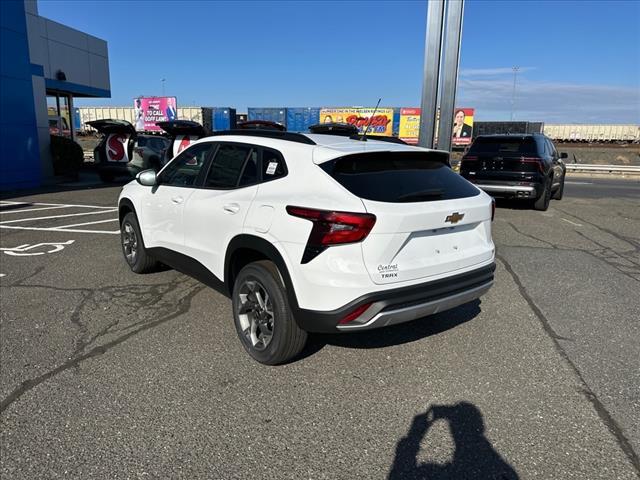 new 2025 Chevrolet Trax car, priced at $22,094