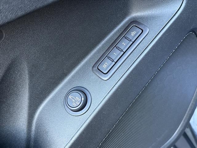 used 2022 Chevrolet Equinox car, priced at $25,995