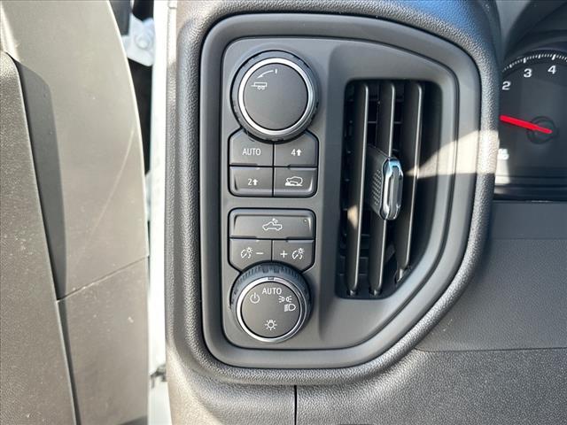 new 2025 Chevrolet Silverado 1500 car, priced at $38,554
