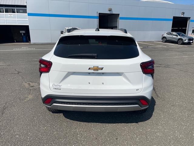 new 2025 Chevrolet Trax car, priced at $24,234