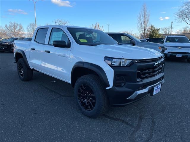 new 2024 Chevrolet Colorado car, priced at $39,385