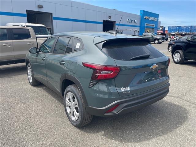 new 2025 Chevrolet Trax car, priced at $20,666
