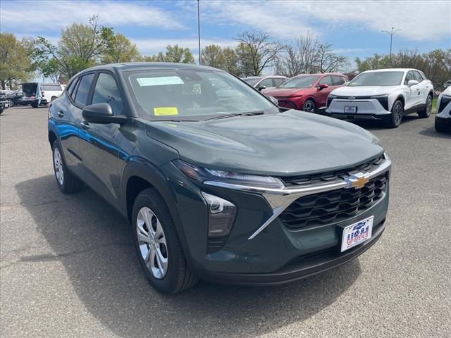 new 2025 Chevrolet Trax car, priced at $20,666