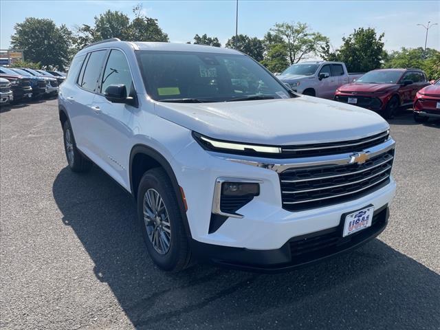 new 2025 Chevrolet Traverse car, priced at $42,060
