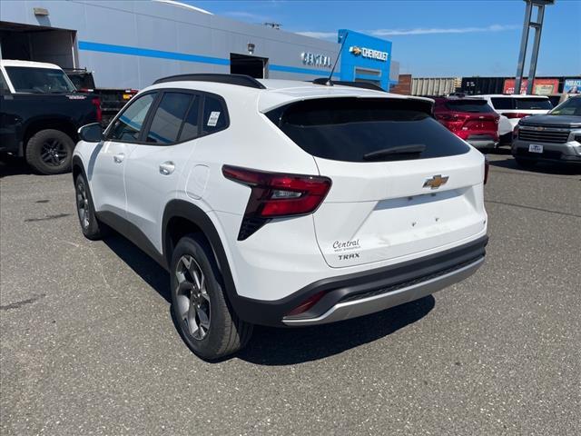 new 2025 Chevrolet Trax car, priced at $22,595