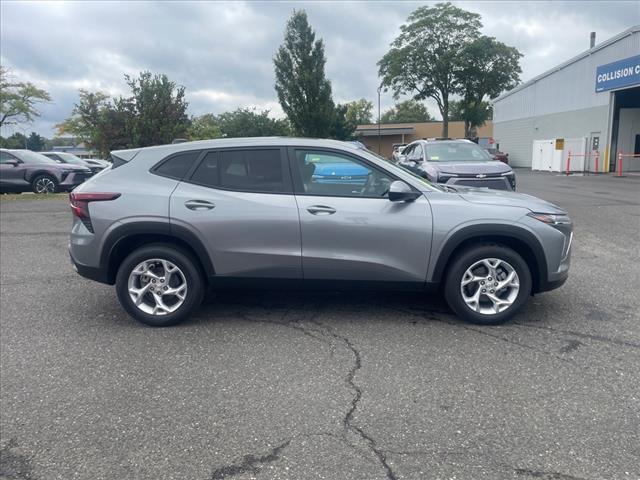 new 2025 Chevrolet Trax car, priced at $21,785