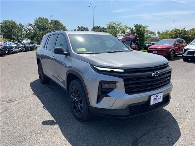 new 2025 Chevrolet Traverse car, priced at $41,980