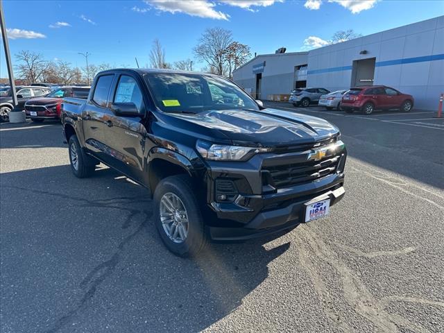 new 2024 Chevrolet Colorado car, priced at $39,975