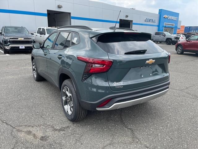 new 2025 Chevrolet Trax car, priced at $23,190