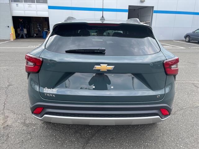 new 2025 Chevrolet Trax car, priced at $23,190