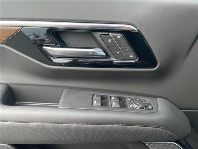 new 2025 Chevrolet Suburban car, priced at $87,910