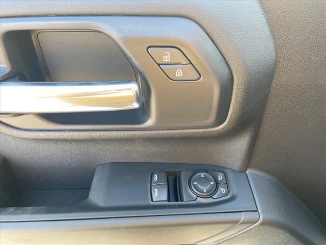 new 2025 Chevrolet Silverado 1500 car, priced at $33,404
