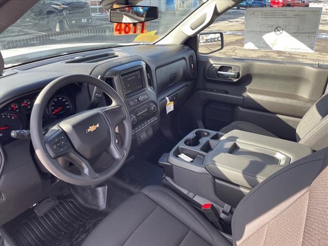 new 2025 Chevrolet Silverado 1500 car, priced at $33,404