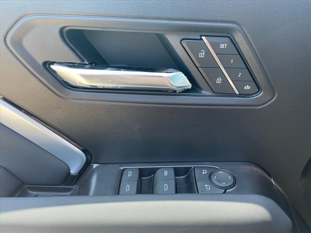 new 2025 Chevrolet Colorado car, priced at $43,115