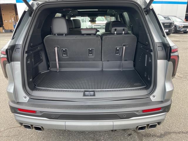 new 2025 Chevrolet Traverse car, priced at $49,570