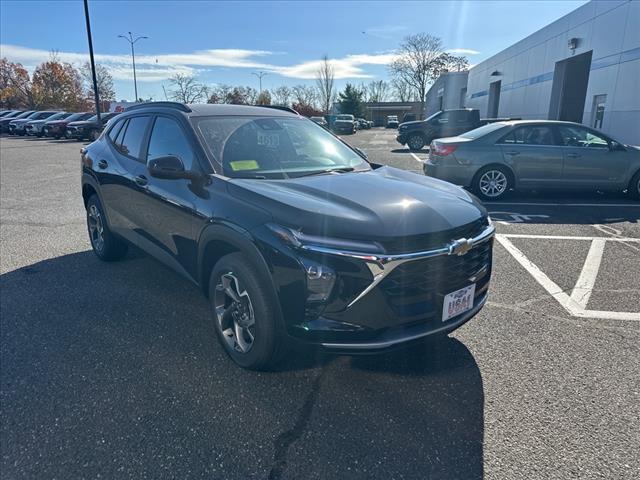 new 2025 Chevrolet Trax car, priced at $23,485