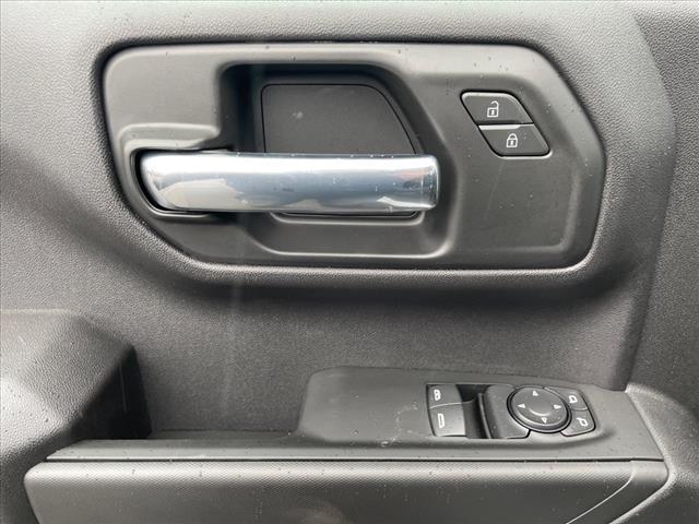 new 2025 Chevrolet Silverado 1500 car, priced at $30,559