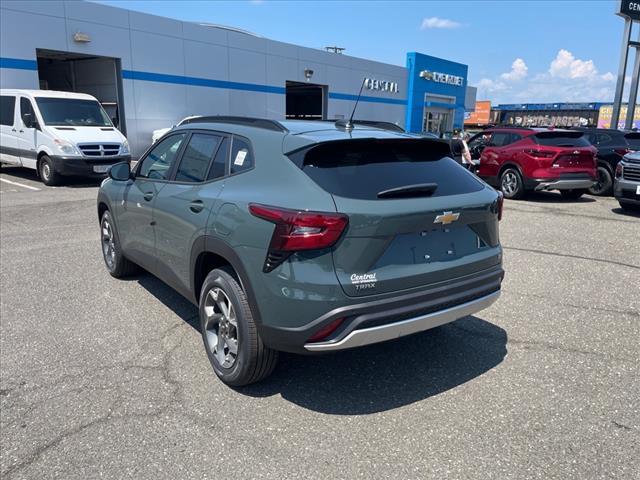 new 2025 Chevrolet Trax car, priced at $22,984