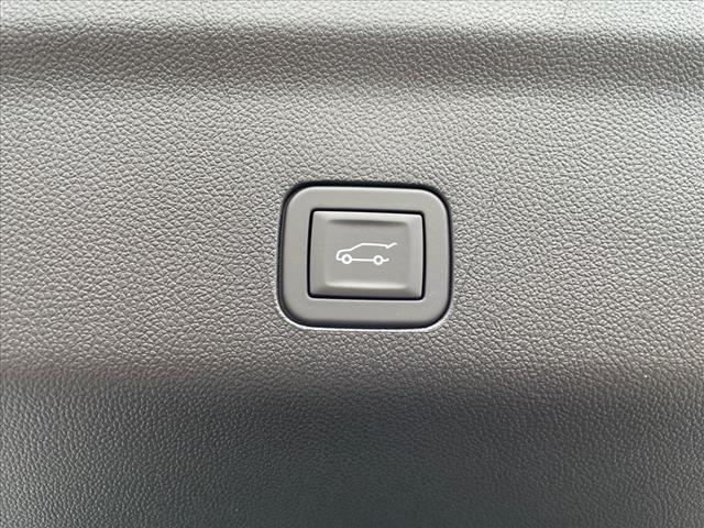new 2025 Chevrolet Suburban car, priced at $73,880