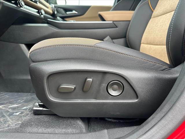 new 2025 Chevrolet Equinox car, priced at $35,789