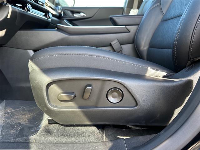 new 2025 Chevrolet Equinox car, priced at $32,144