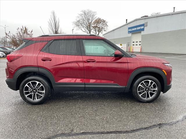 new 2025 Chevrolet TrailBlazer car, priced at $28,580