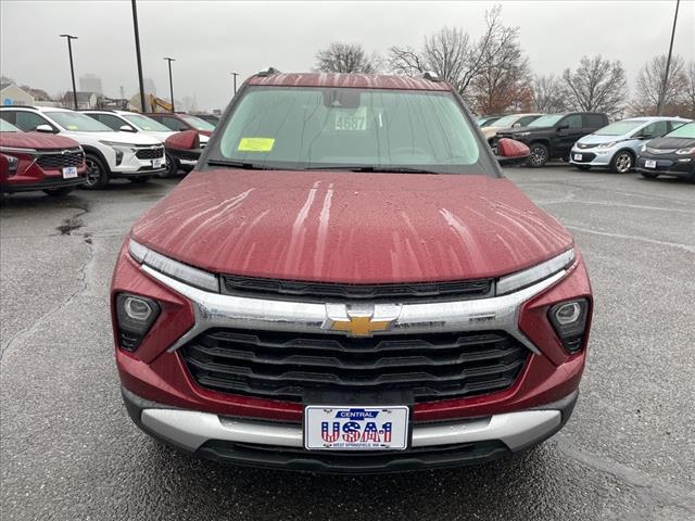 new 2025 Chevrolet TrailBlazer car, priced at $28,580