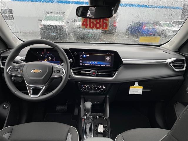 new 2025 Chevrolet TrailBlazer car, priced at $28,580