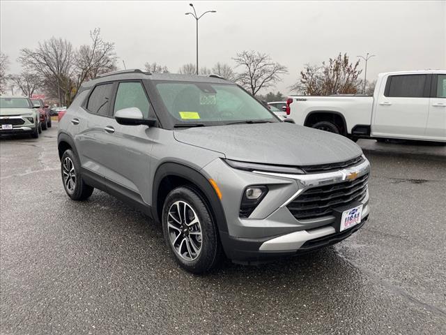 new 2025 Chevrolet TrailBlazer car, priced at $28,580