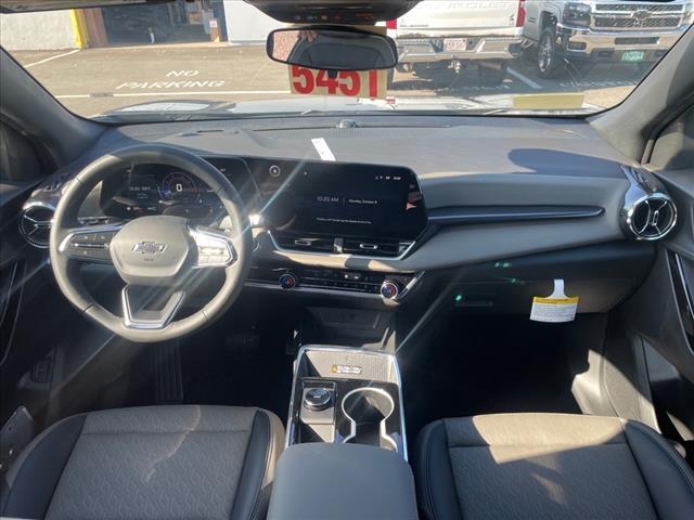 new 2026 Chevrolet Equinox car, priced at $32,840